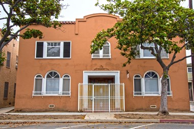 126 Esperanza Ave Studio Apartment for Rent Photo Gallery 1